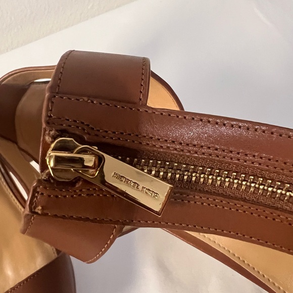 Michael Kors sexy women’s open toe platform sandals, brown, 9 1/2M, pre-owned. - Picture 6 of 11